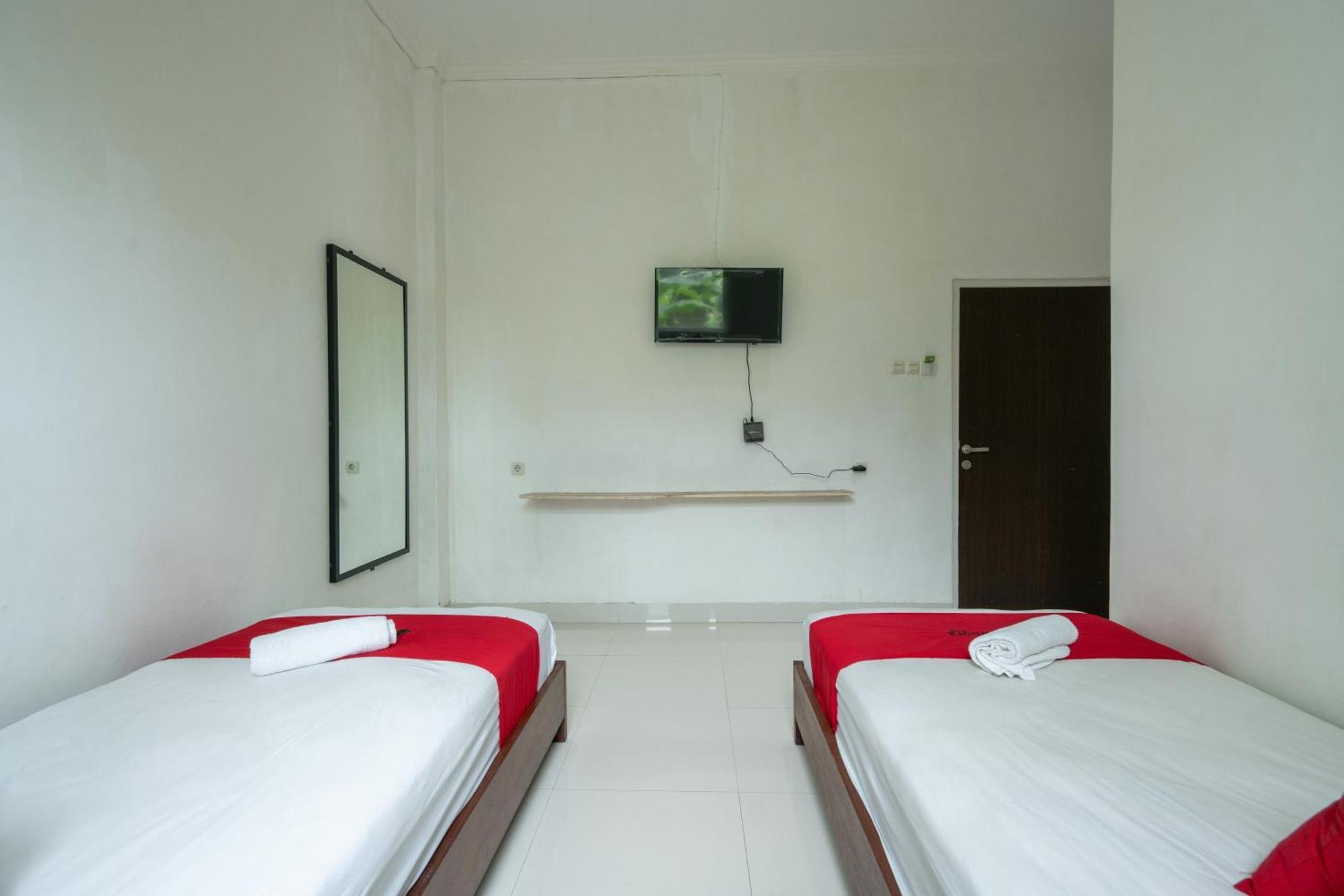 Reddoorz Near Ubud Village Sukawati  Exterior photo